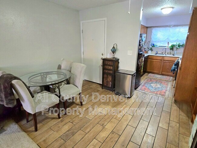 Building Photo - 447 Wright St