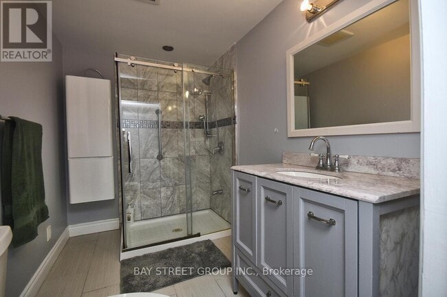 Building Photo - 10 Coral Harbour Crescent