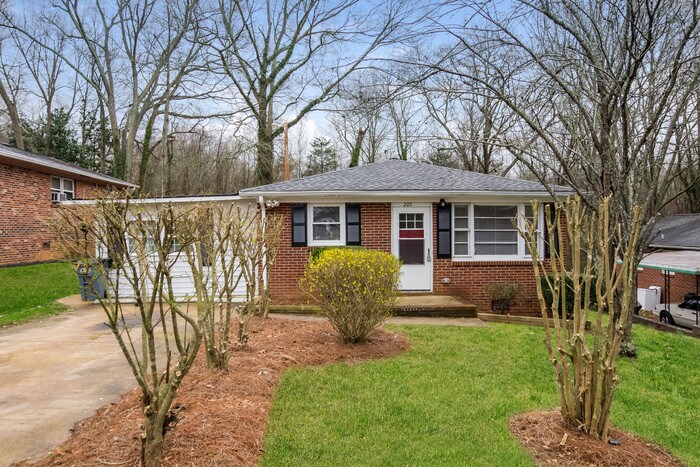 Primary Photo - JUST LISTED!