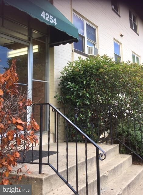Primary Photo - 4254 Buckman Rd