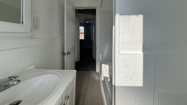 Building Photo - 7050 Clinton Rd