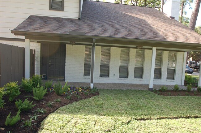Building Photo - 11915 Moorcreek Dr