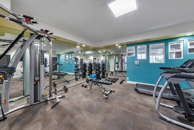 Foto del edificio - Essex Properties at Miracle Mile
