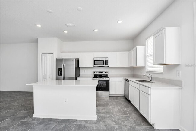 Foto del edificio - 121 Bogey Dr