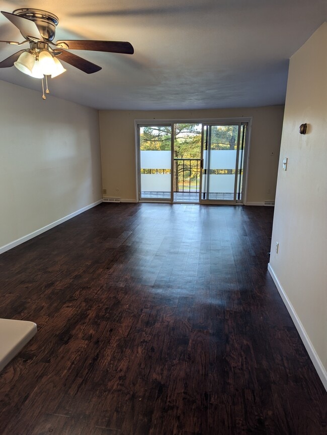 Building Photo - 38 Chestnut Hls