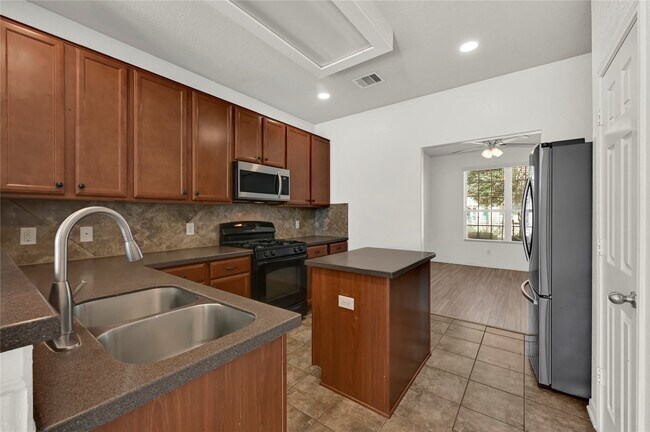 Foto del edificio - 19739 Atherton Bend Ln