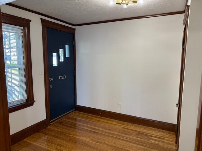 Building Photo - 23 Stearns Rd