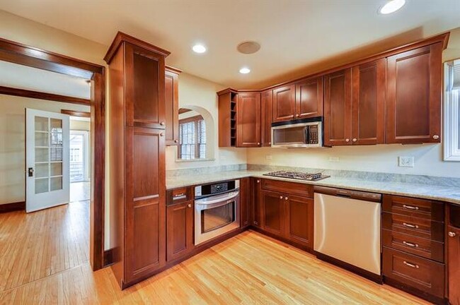 Foto del edificio - 111 N 4th Ave, St. Charles, IL, 60174