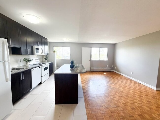 Building Photo - 44 Humber Ct