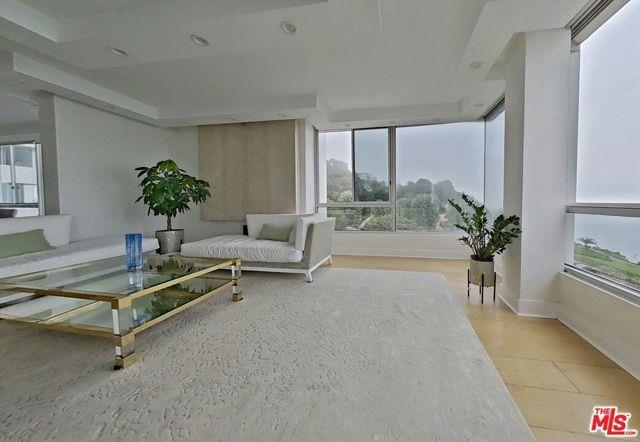 Building Photo - 17350 Sunset Blvd