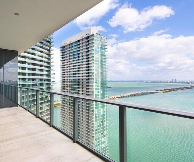 Foto del edificio - 480 NE 31st St