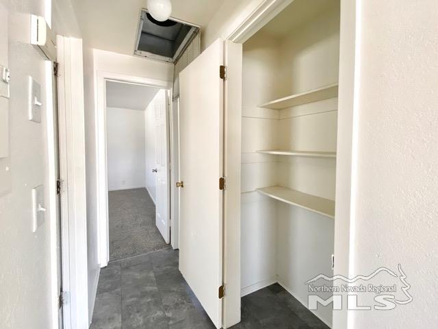 Foto del edificio - 2151 Lone Mountain Dr