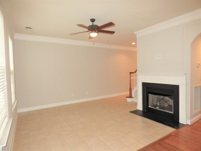 Foto del edificio - 21330 Pine St