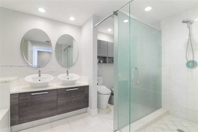 Foto del edificio - 2950 NE 188th St