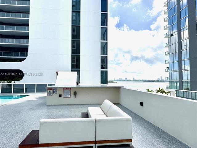 Foto del edificio - 601 NE 23rd St