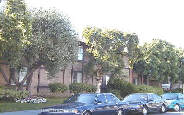 Foto del edificio - Fulton Village Apartments