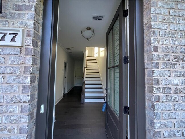 Foto del edificio - 6577 Beacon Dr