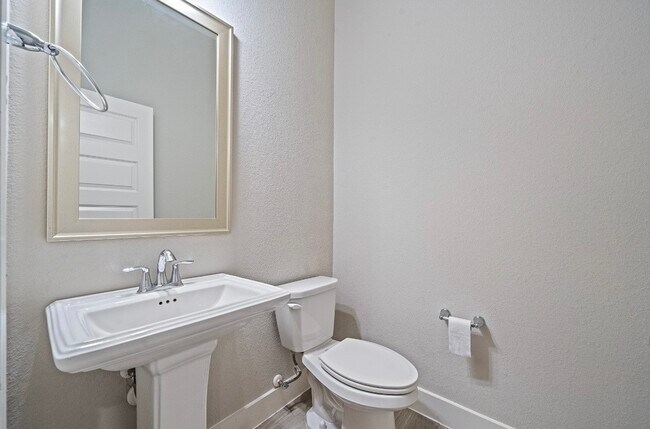 Foto del edificio - 18619 Admiration Dr