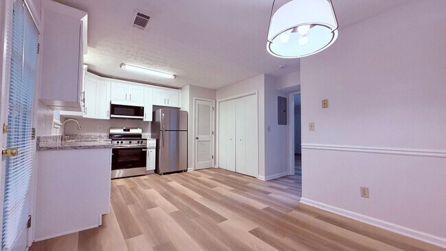 Building Photo - 2681-87 Parkside Way