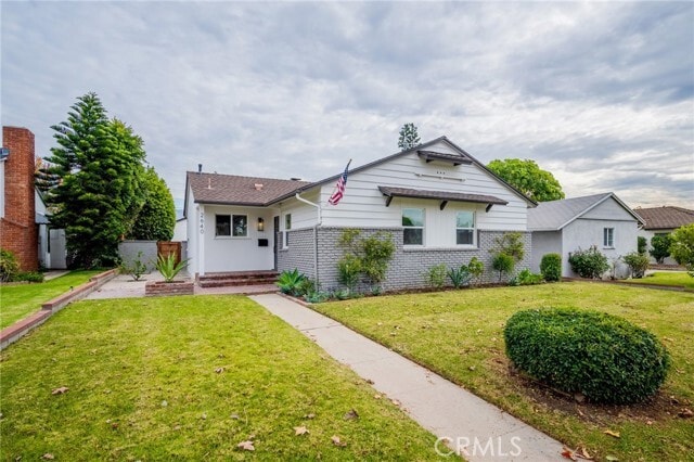 Foto principal - 2640 N Buena Vista St