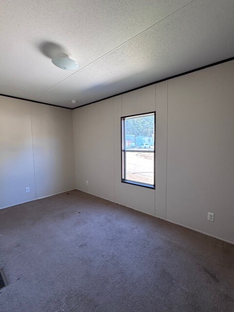 Foto del edificio - 1 Leila Dr