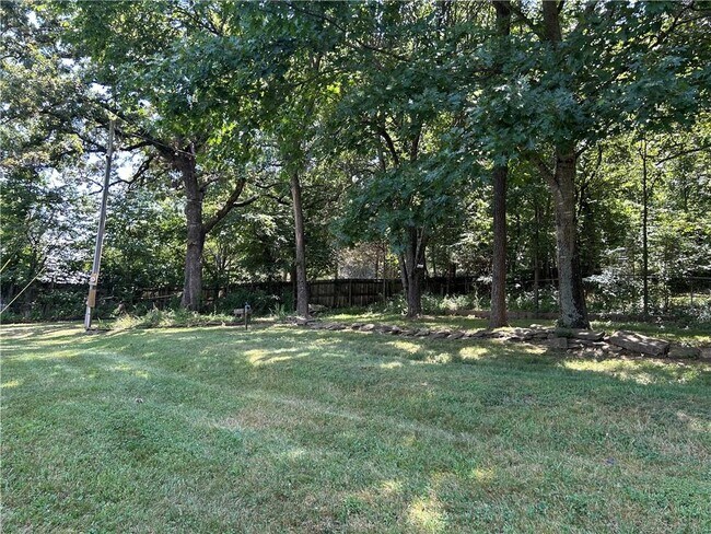Building Photo - 12828 Trammel Dr