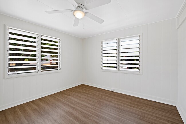 Foto del edificio - 1649 Mott-Smith Dr