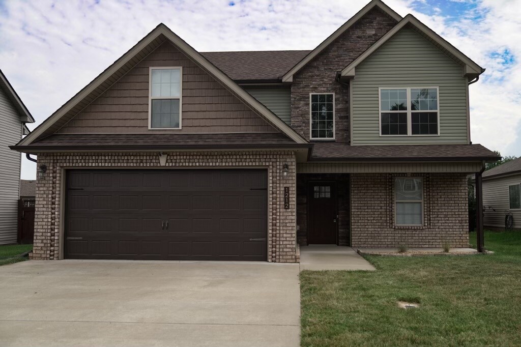 1212 Gentry Dr, Clarksville, TN 37043 House Rental in Clarksville, TN