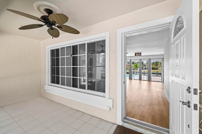 Foto del edificio - 2265 NE 24th St