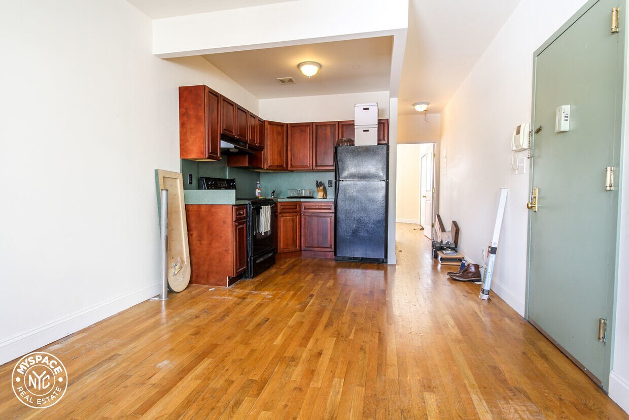 Primary Photo - 1342 Dekalb Ave