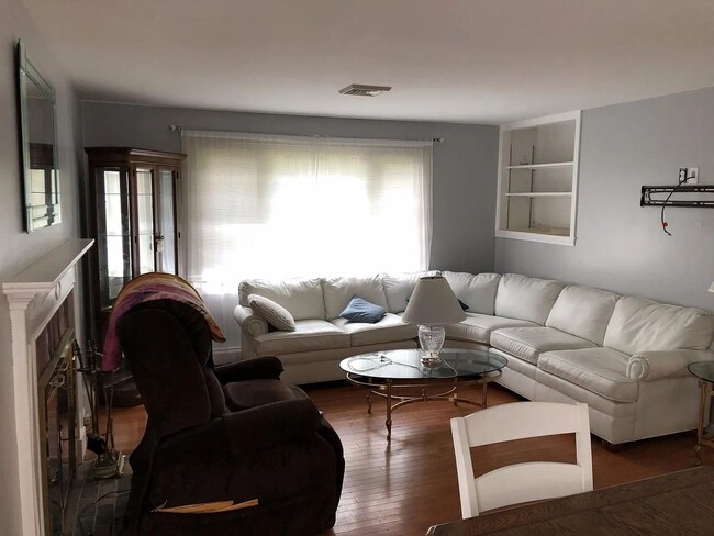 Foto del edificio - Refreshed 3Br / 2 Ba Home near Plymouth Do...