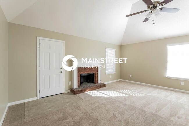 Building Photo - 4 Bedroom Pet-Friendly Home in Powder Springs, GA with Main Street Renewal
