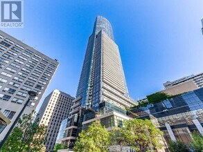 Building Photo - 388 Yonge St