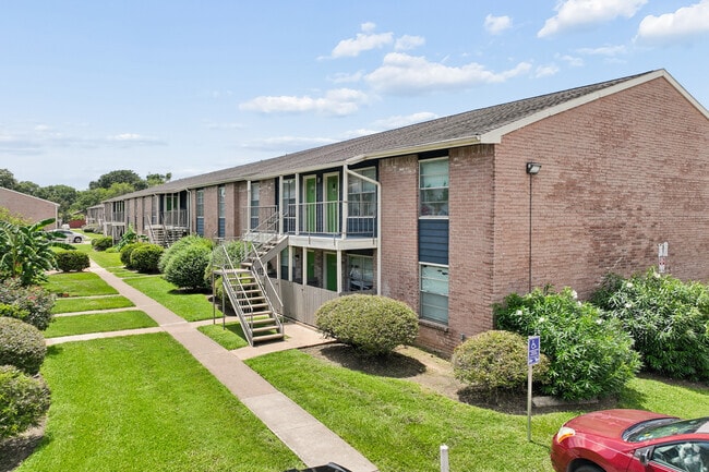 Artisan West Apartments - Artisan West Apartments