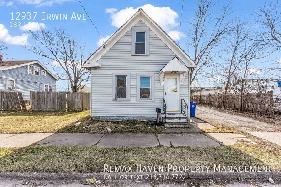 Primary Photo - 12937 W Erwin Ave., Cleveland - Incredible...