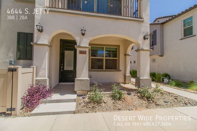 Foto del edificio - RATE REDUCED!! Lovely 3 bedroom Townhome i...