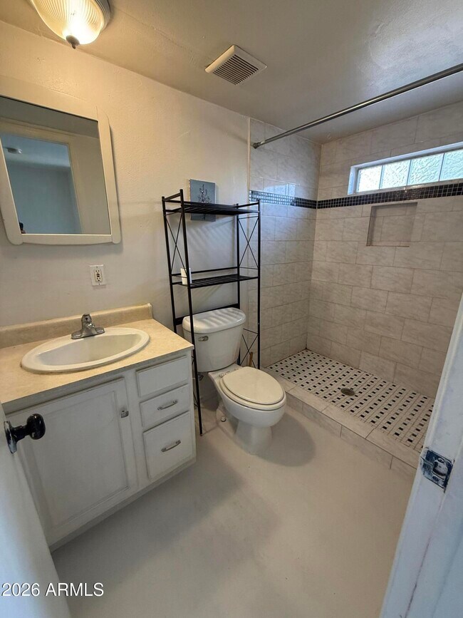 Foto del edificio - 1005 E Moreland St