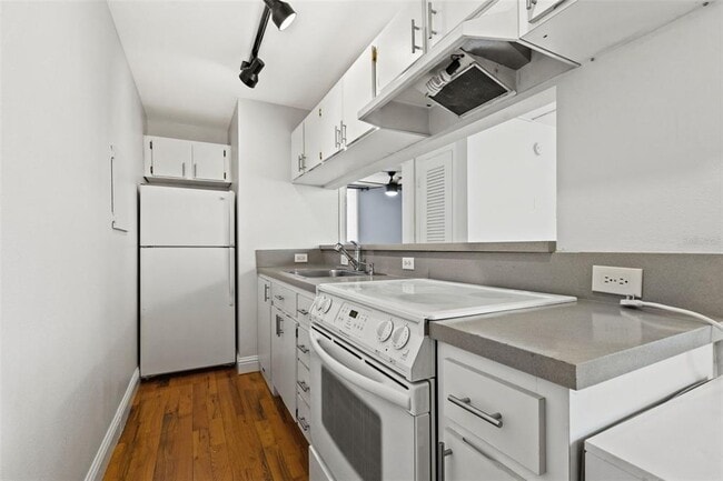 Foto del edificio - 1301 S Howard Ave