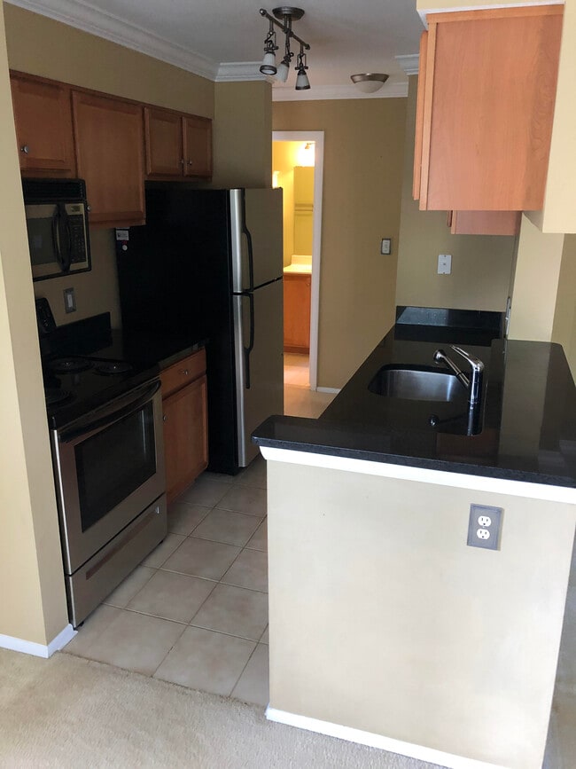 Building Photo - 11704 Olde English Dr