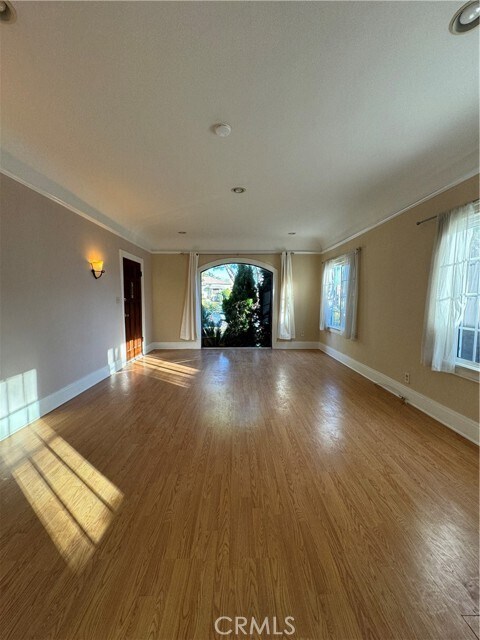 Foto del edificio - 1327 S Longwood Ave