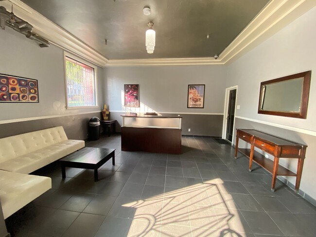 Interior Photo - Valdamour Apartments