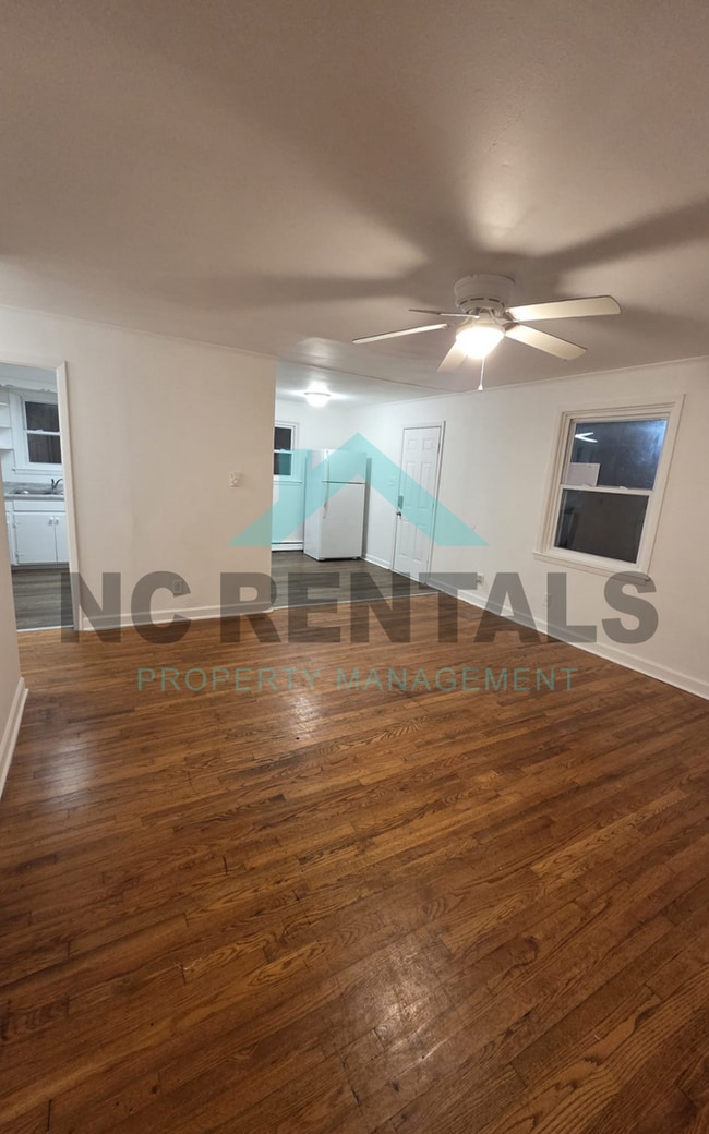 Building Photo - 527 Swain Dr