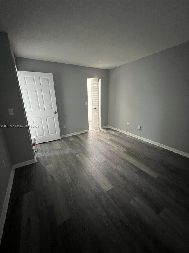 Foto del edificio - 1261 SW 46th Ave