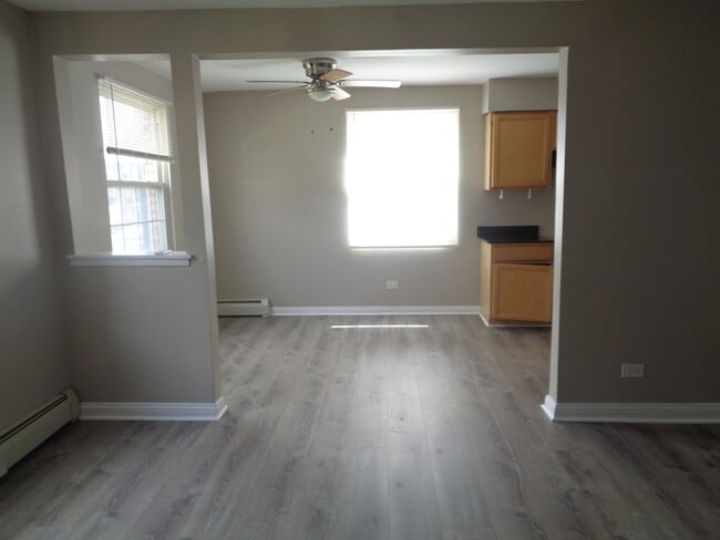 Building Photo - 9433 86th Ct