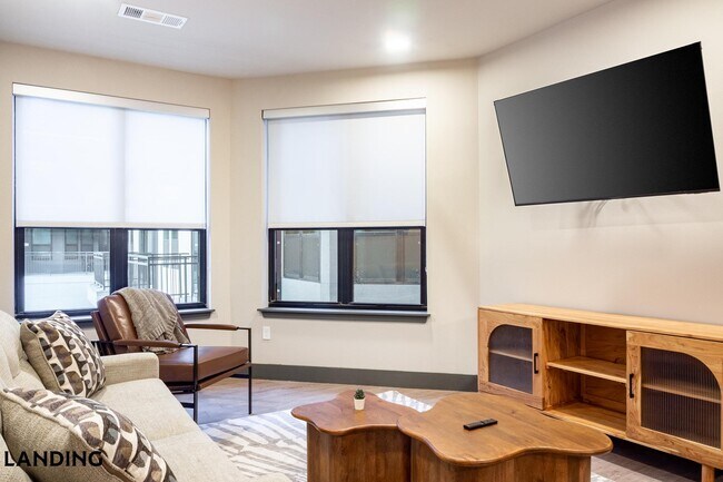 Foto del edificio - 415 E 2nd St S