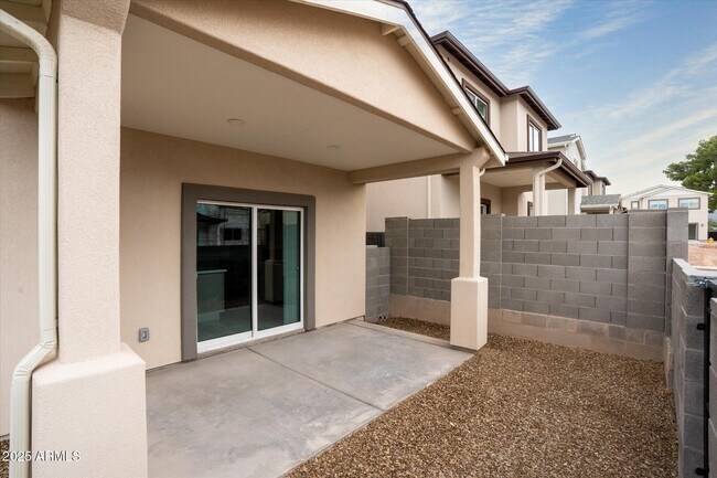 Foto del edificio - 720 E Mingus Ave