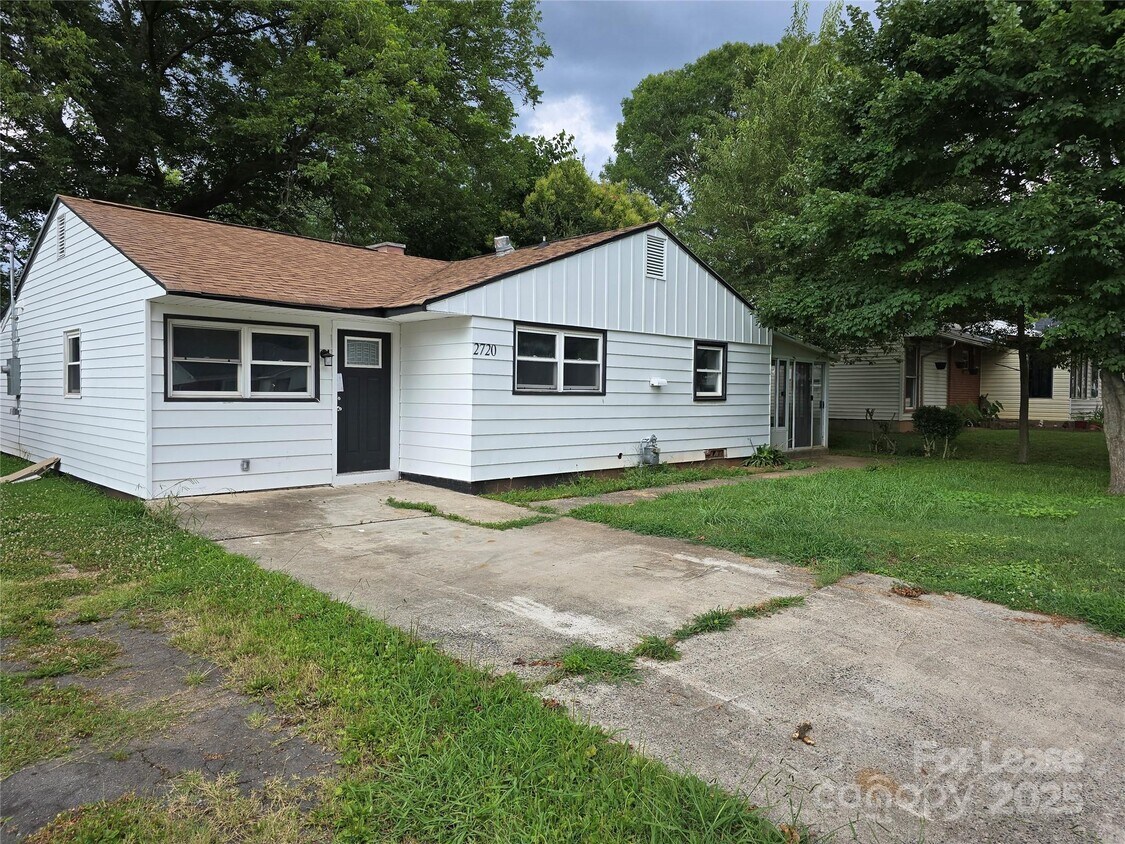 Primary Photo - 2720 Englehardt St