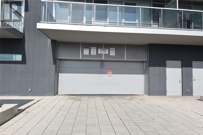 Building Photo - 2081 Fairview St