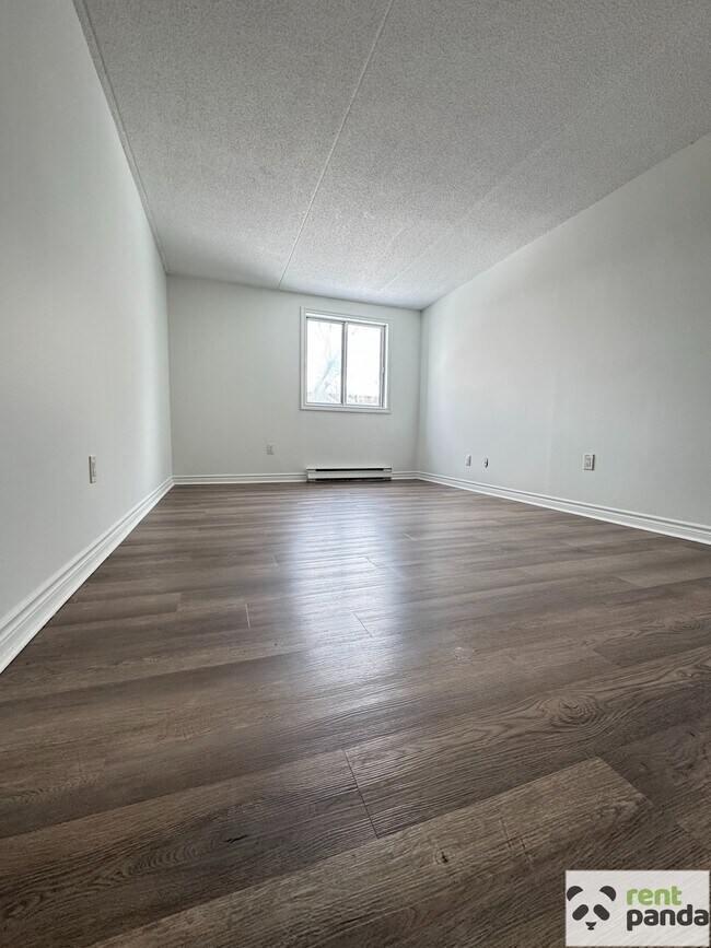 Photo du bâtiment - 204-56 Donald St