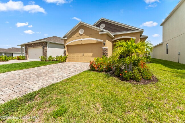 Foto del edificio - 1037 Canfield Cir